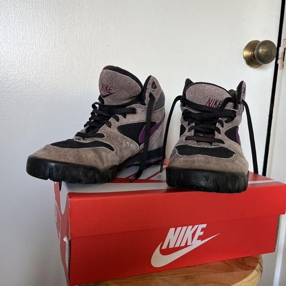 Nike Outdoor Hiking Shoes Women’s Size 8 - Picture 1 of 7